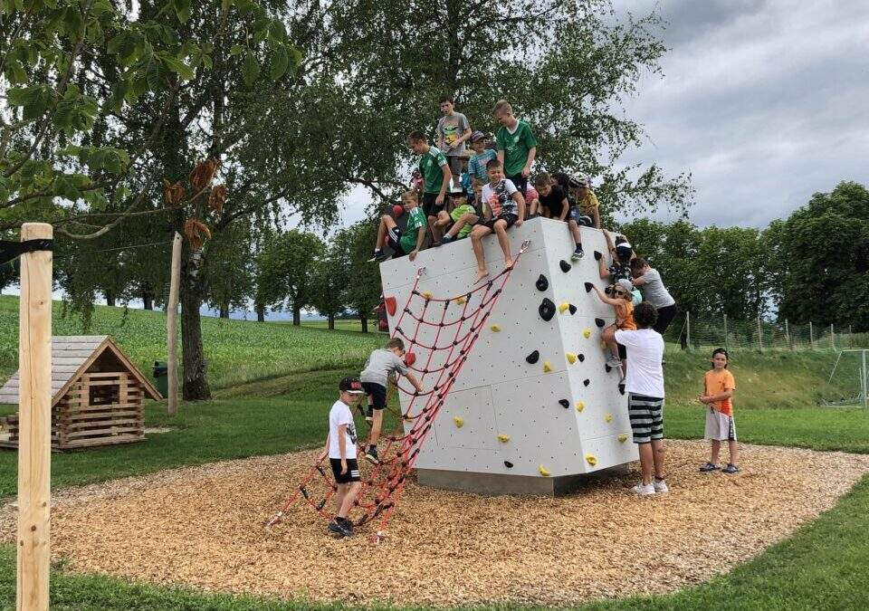 Familienfest mit Eröffnung des Spielparks