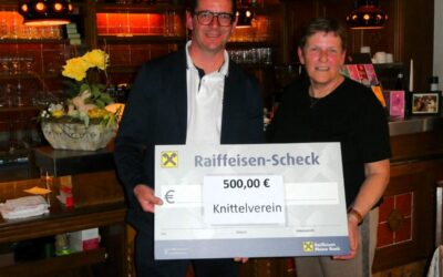 Sektion Knitteln überreicht Unterstützung